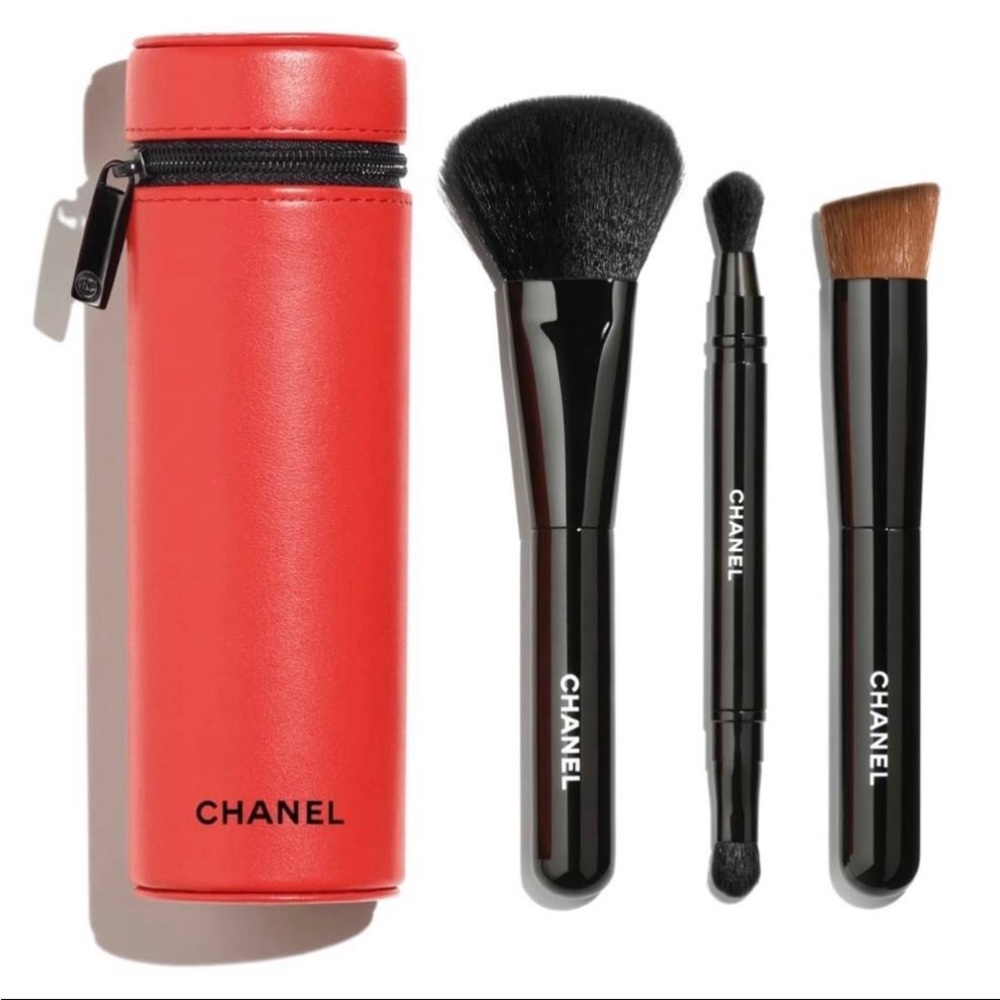 Chanel Collection of 3 Essential Brushes- 121 - PREMIÈRE DAME
